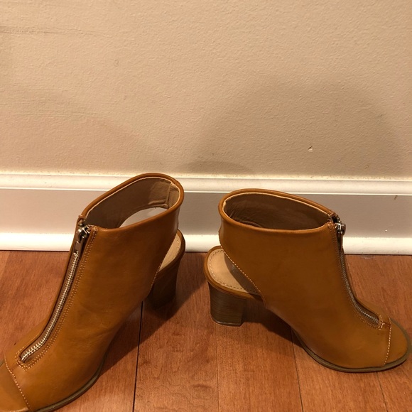 Brand New Report Peep Toe Booties - Picture 4 of 7